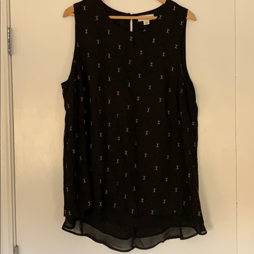 Ava & Viv Black and White Sleeveless Top